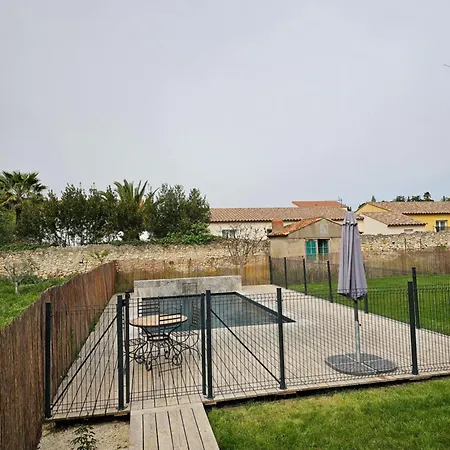 Vila Vaste Demeure Avec Piscine, A 14 Km De La Mer. *